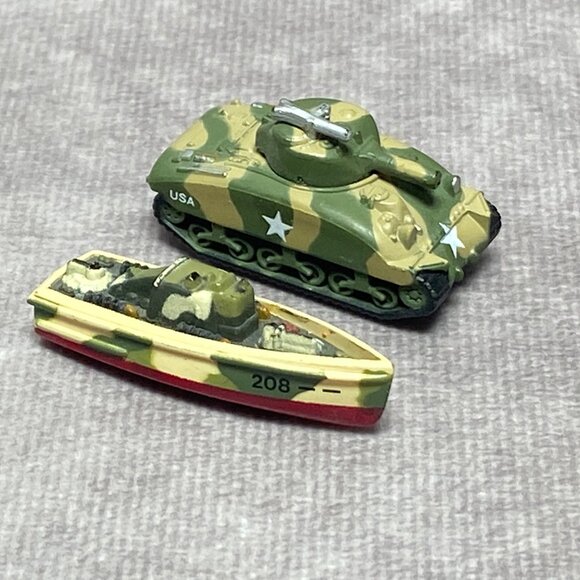 Micro Machines PT Boat & Sherman Tank 1987 Galoob Mini Military Models Plastic - Picture 1 of 9